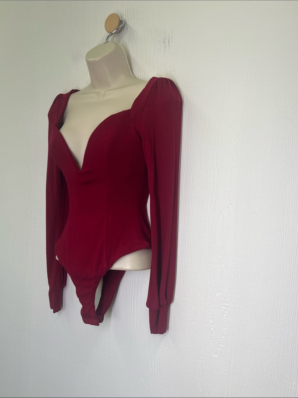 Lulus - NWT Flirt For Fun Wine Red Long Sleeve Ribbed Bodysuit Size Small - Picture 6 of 11